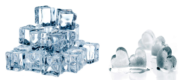 кубики льда и сердечки из льдогенератора