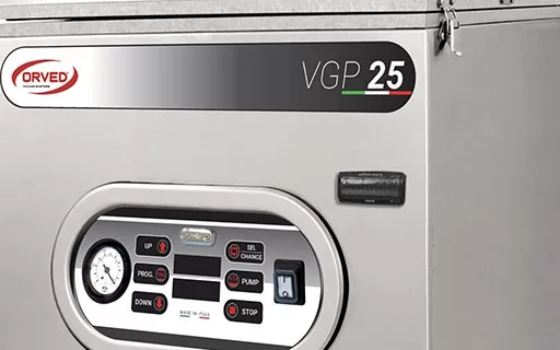 Сенсорная панель и цифровое управление в вакууматоре Orved VGP 25